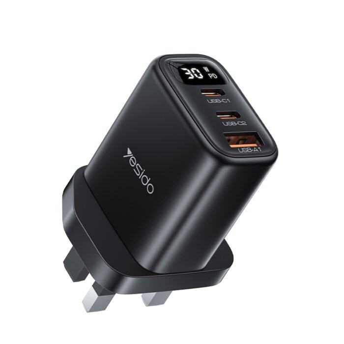 YC88 PD 30W Fast Charger – 3-Port USB & Type-C Adapter (UK Standard) with Smart Digital Display